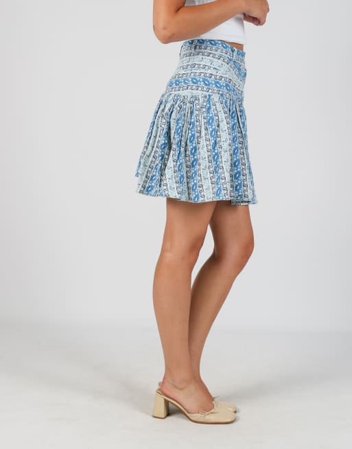 Vintage Made in Italy XS woven mini skirt in light blue, 4 of 4