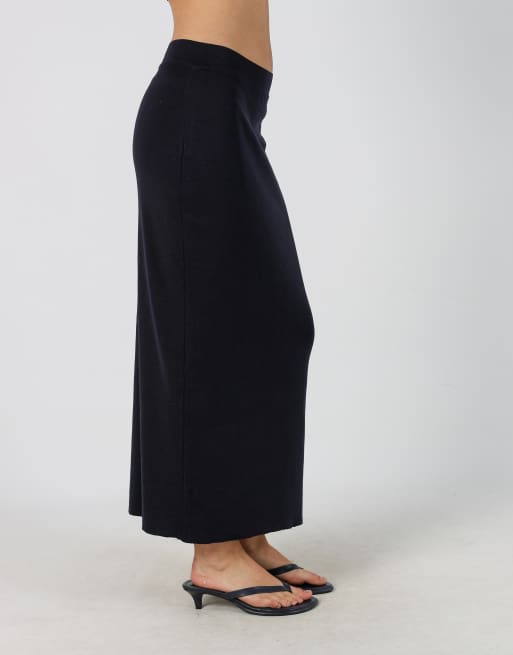 Vintage Made in Italy XXS knitted maxi dress in navy blue, 2 of 4