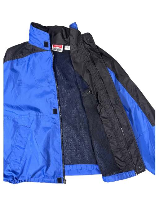 Vintage Marlboro 90s Windbreaker with detachable hood in bright blue, 4 of 5