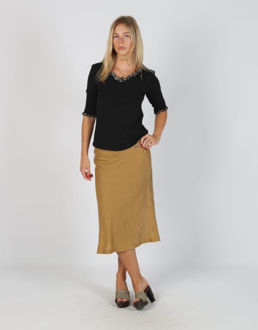 Vintage Marlboro Classics S woven midi skirt in tan, 1 of 4