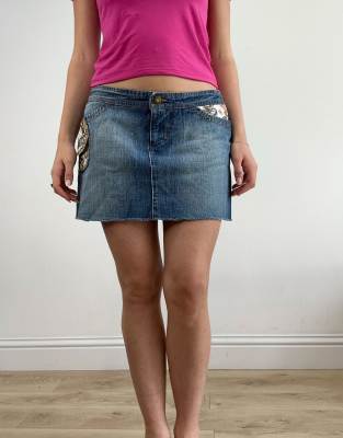 Vintage midwash denim skirt in blue