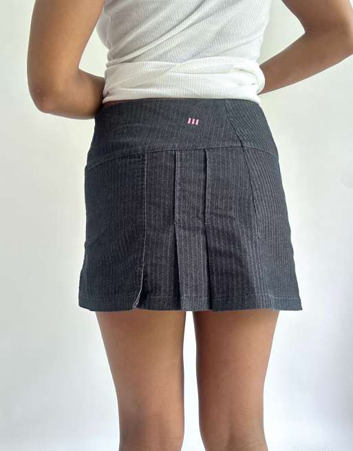 Vintage mini skirt in dark grey, 2 of 4