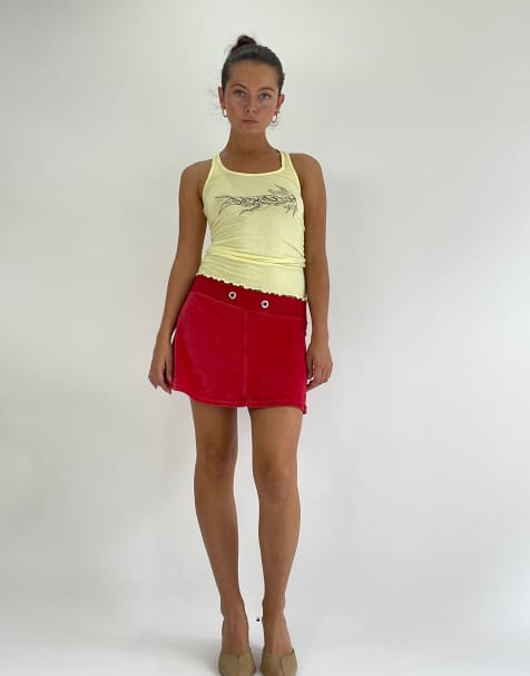 Vintage mini skirt in red - view 1