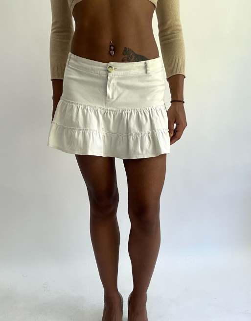 Vintage mini skirt in white