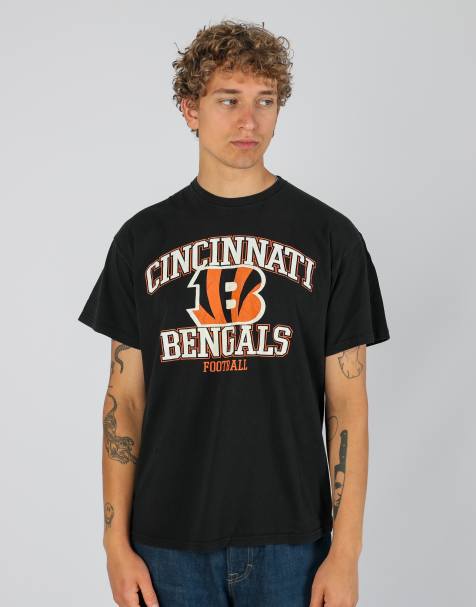 Vintage NFL l t-shirt in black - view 1