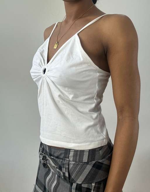 Vintage o-ring detail top in white, 3 of 4