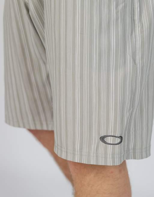 Vintage Oakley stripe 34x20 nylon sports shorts in beige, 4 of 4