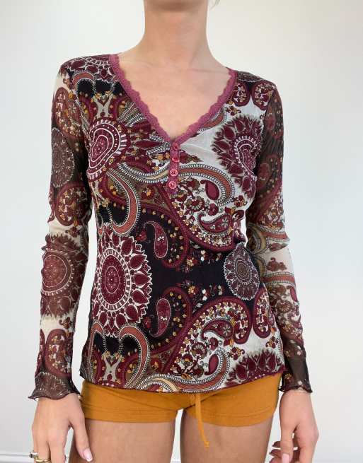 Vintage paisley print long sleeve top in burgundy