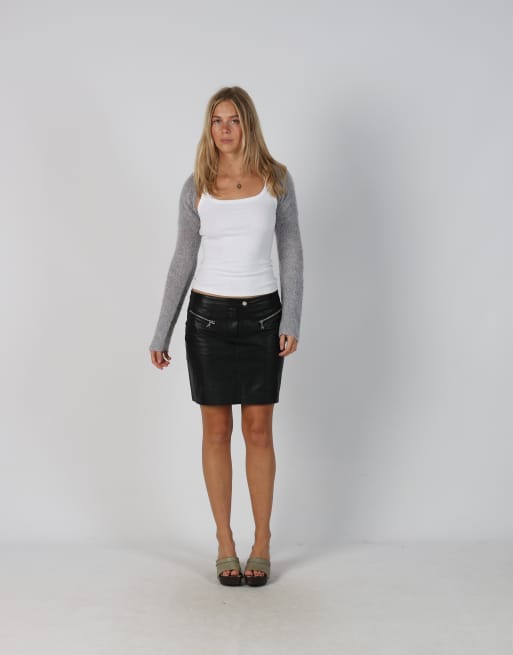 Vintage Patrizia Pepe S leather mini skirt in black, 1 of 4