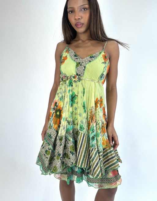 Vintage patterned midi dress in green