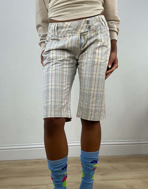 Vintage plaid 3/4 length capris in white