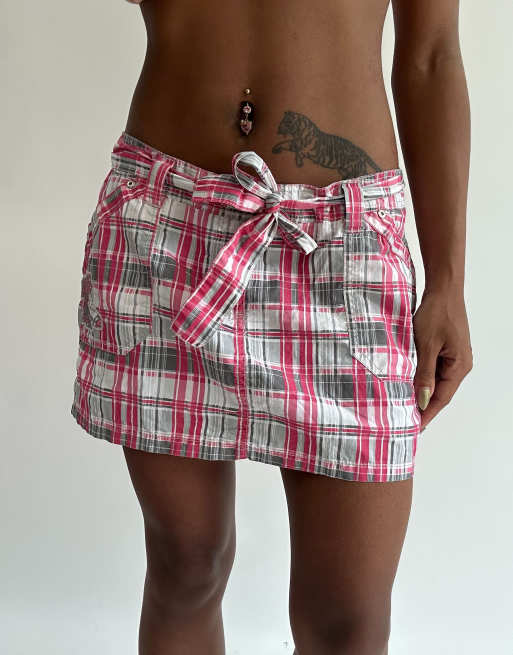 Vintage plaid mini skirt in pink, 1 of 4