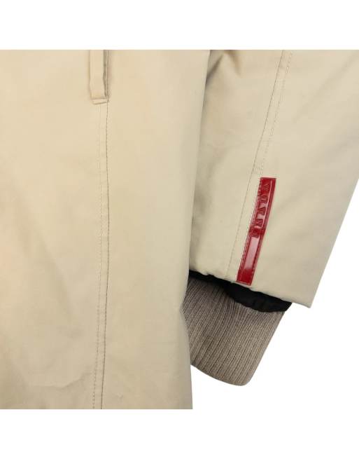 Vintage Prada Sport fur hood Goretex jacket size l in beige, 3 of 4