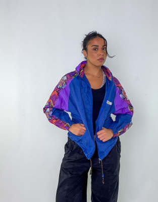 Thumbnail 2 of 4