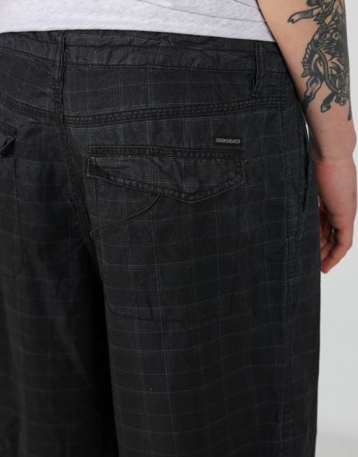 Vintage Quiksilver checkered 36x22 canvas cargo shorts in black, 6 of 6