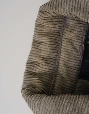Thumbnail 3 of 4