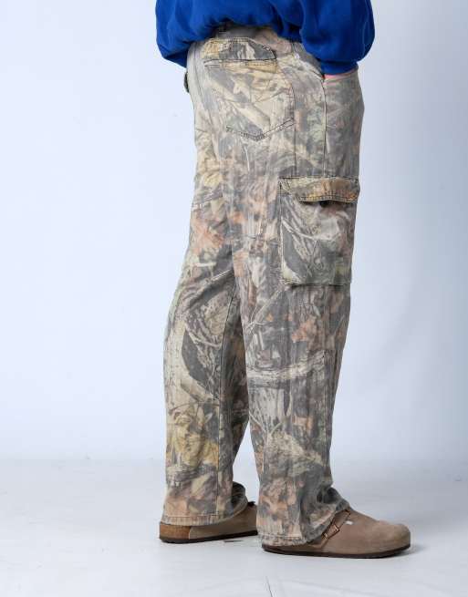 Vintage Realtree 34x32 Woven Cargo Pants Brown | ASOS