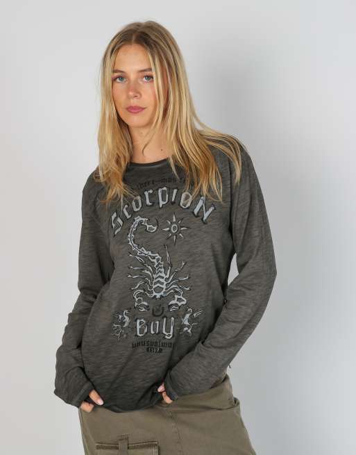 Vintage Scorpion Bay L long sleeve top in charcoal grey