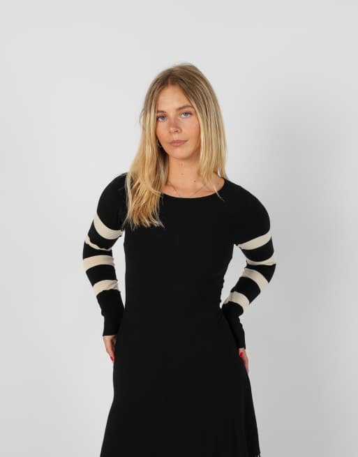 Vintage Siste's XS knitted midi dress in black, 4 of 4