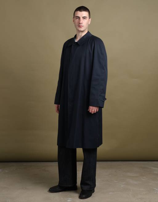 Vintage size 2XL Burberry's trench coat in navy, 4 of 7