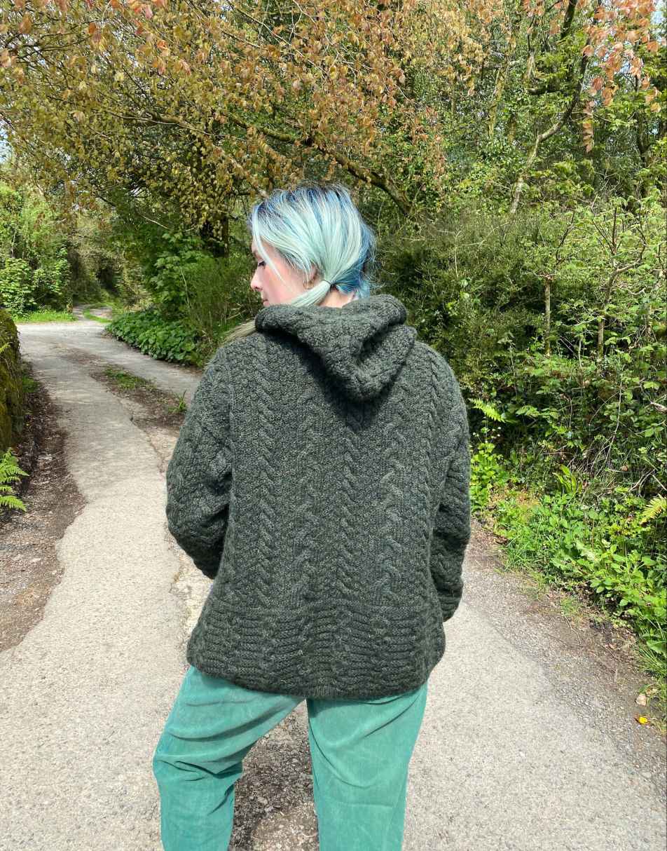 Vintage Size L 90s hand knitted green wool hooded jacket 0