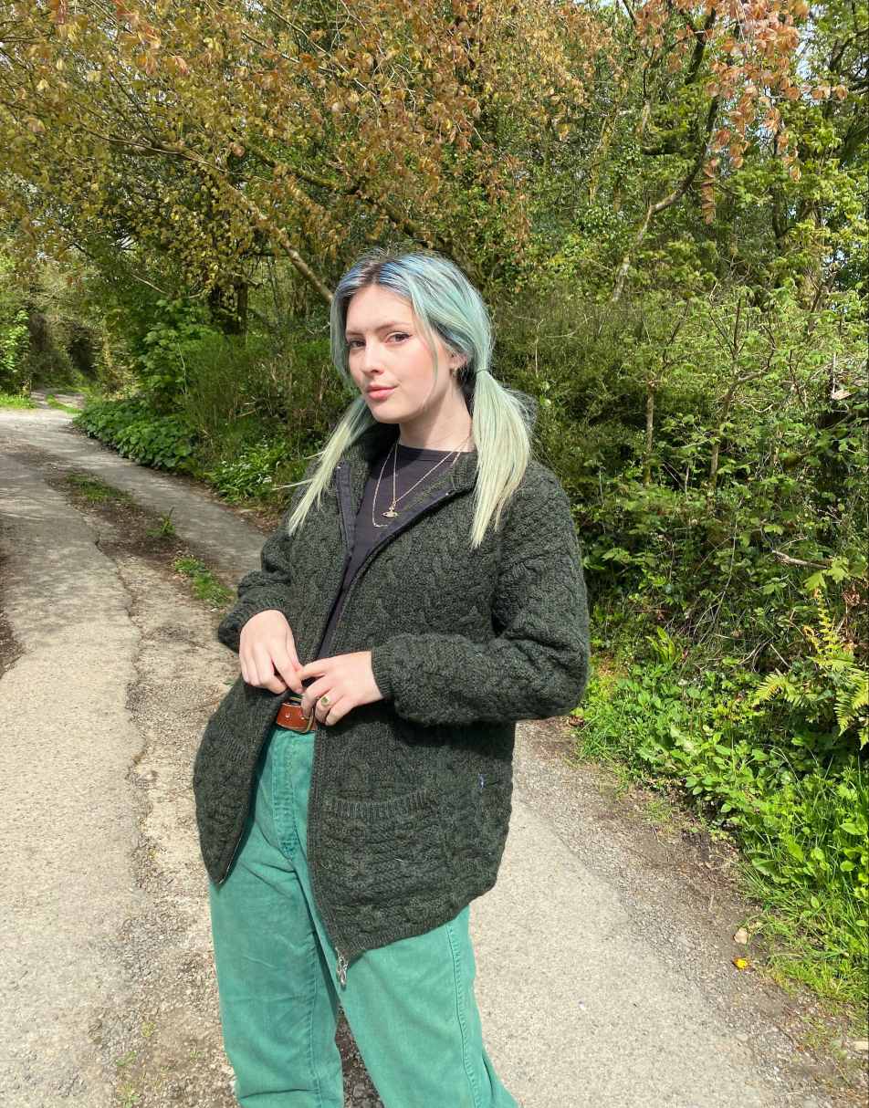 Vintage Size L 90s hand knitted green wool hooded jacket 1