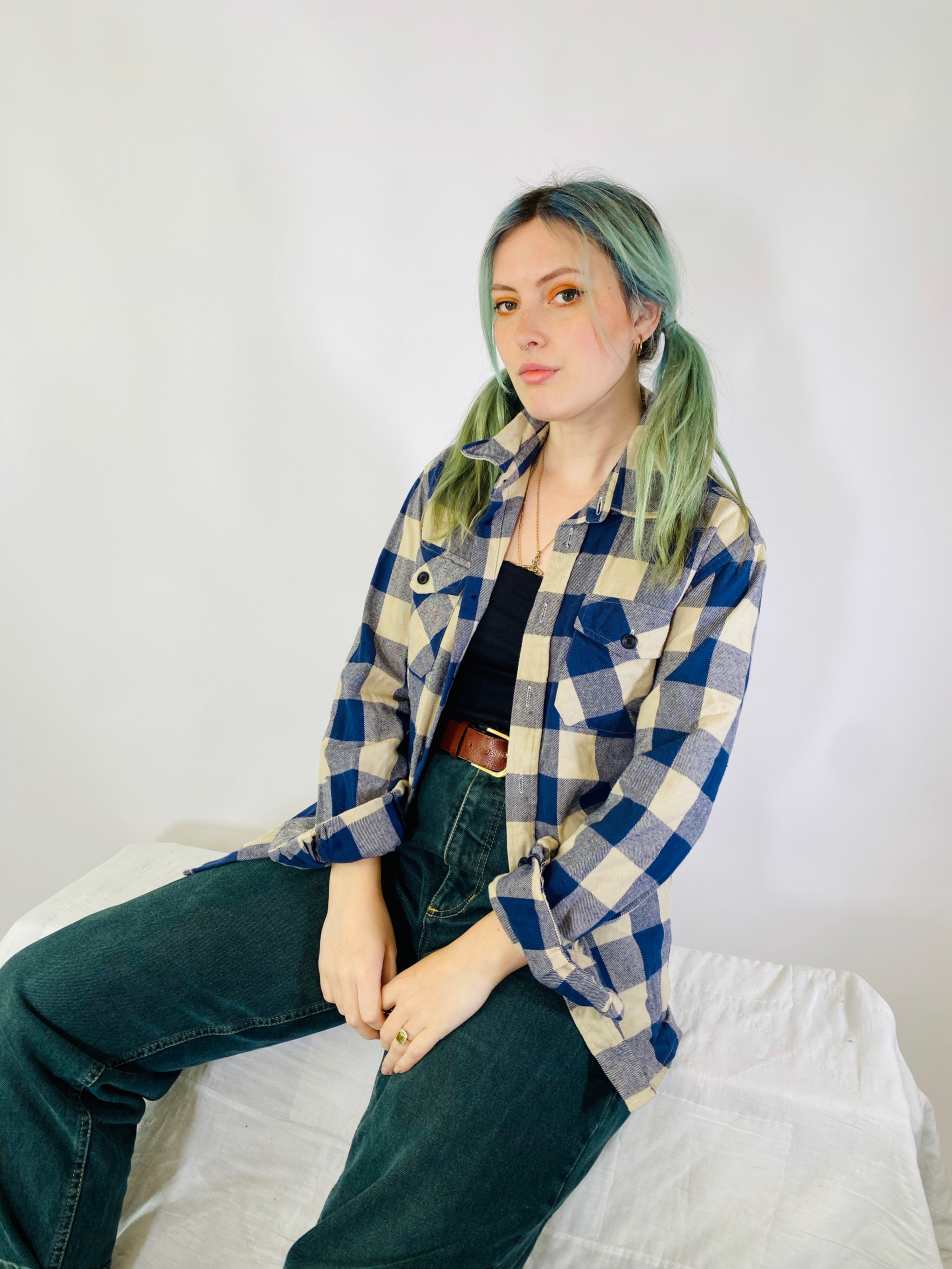 Vintage Size L 90s plaid USA flannel grunge y2k skater shirt in multi