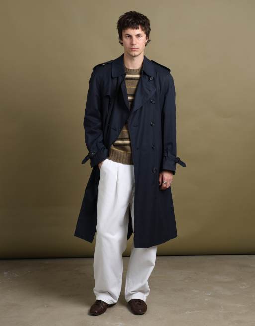 Vintage size L Burberry trench coat in navy, 3 of 7