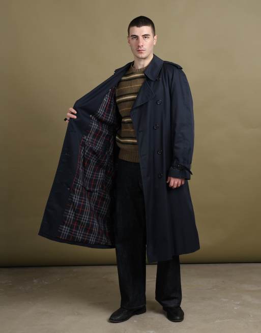 Vintage size L Burberry's double breasted trench coat in navy, 2 of 6