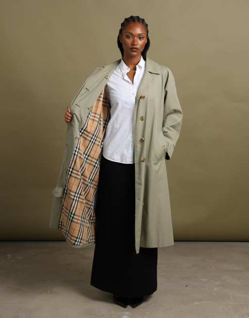 Vintage size L Burberrys trench coat in green, 3 of 7