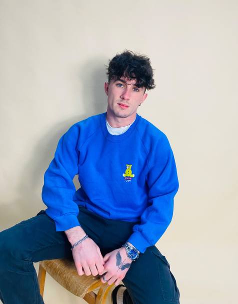 Vintage Size L Children in Need 1991 Sweatshirt in Blue - view 1