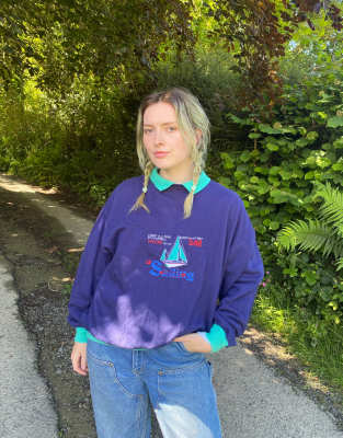 Thumbnail 2 of 4