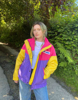 Thumbnail 1 of 4