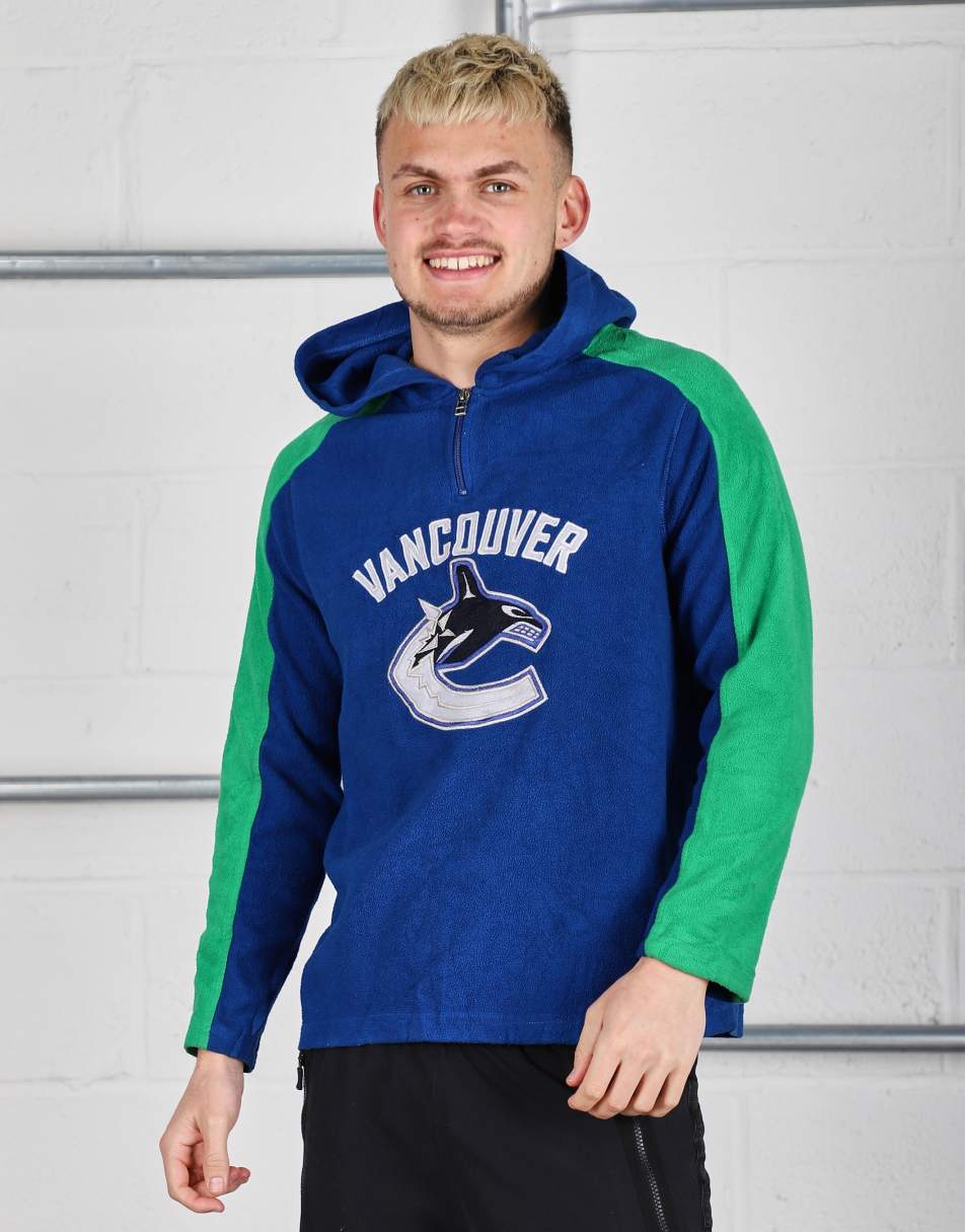 Vintage Size L NHL Vancouver canucks fleece hoodie in blue