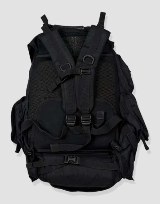 Vintage size L Oakley icon archive backpack in black | ASOS