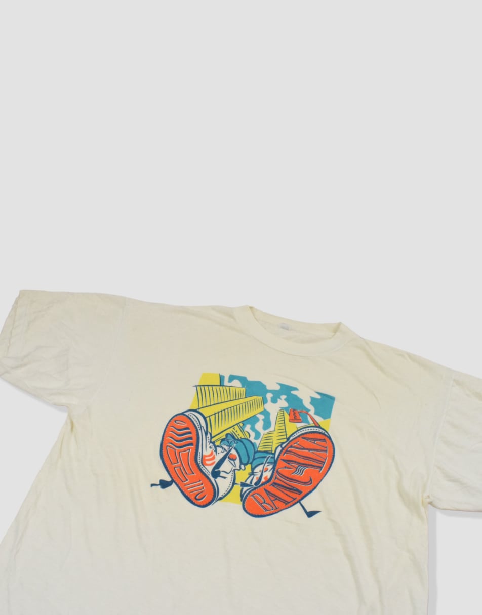 Vintage size L souvenir graphic t-shirt in white 2