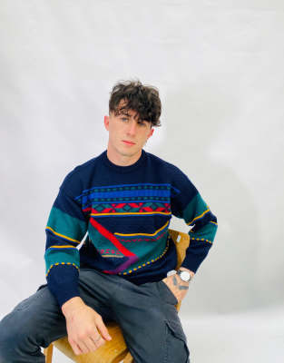 Thumbnail 2 of 4