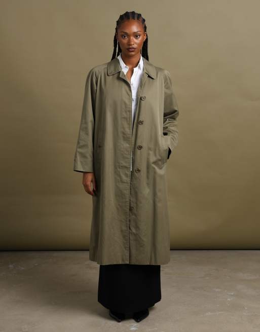 Vintage size M Burberrys trench coat in green, 1 of 7