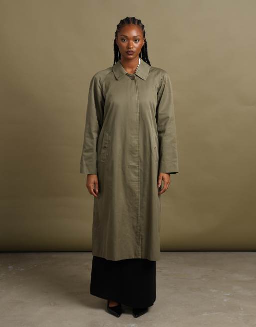 Vintage size M Burberrys trench coat in green, 3 of 7