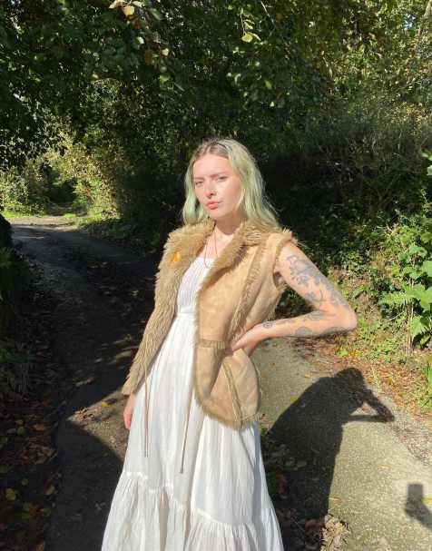 Vintage Size M Faux Fur Gilet Jacket in Brown - view 1
