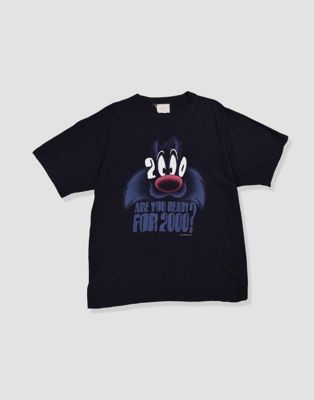 Vintage size m graphic t-shirt in navy