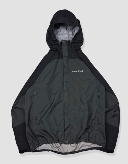 Vintage size M montbell rain jacket in black