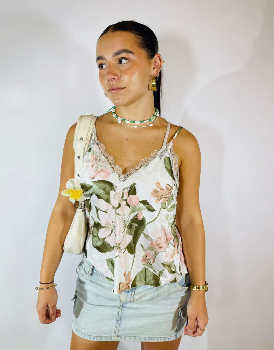 Vintage Size M Victoria's Secret Floral Cami Top in Multi