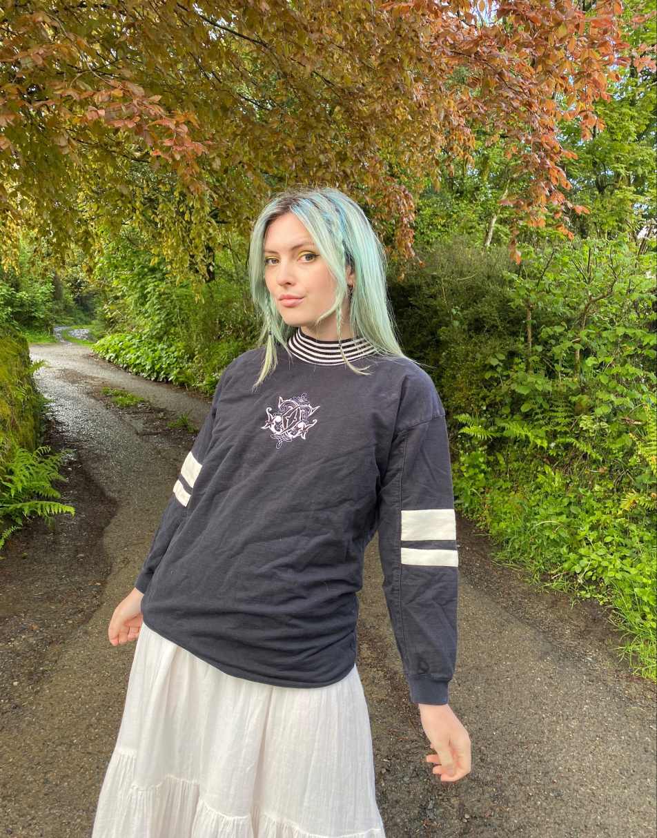 Vintage Size S 80s floral embroidered black sweatshirt