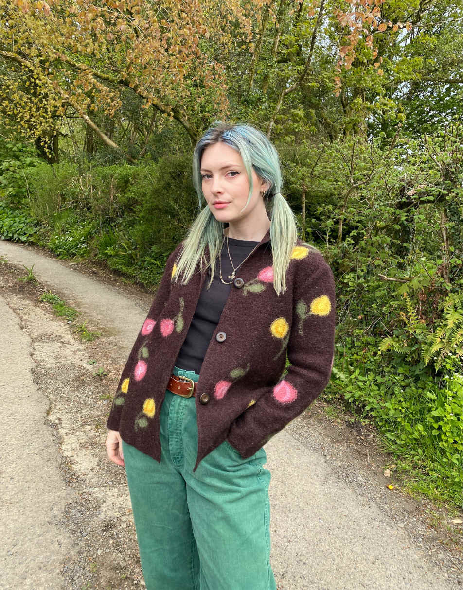 Vintage Size S 90s flower wool knitted brown cardigan