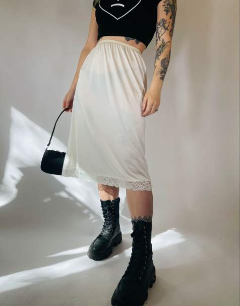 Vintage Size S 90s satin lace detail slip skirt in white - view 1