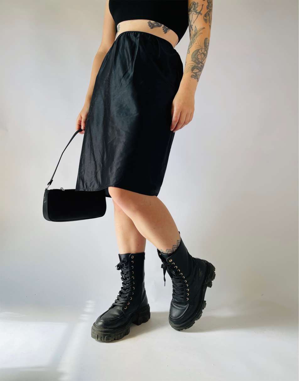 Vintage Size S 90s satin midi slip skirt in black
