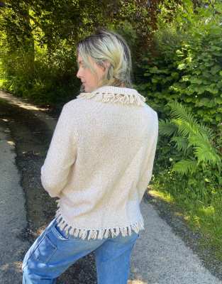 Thumbnail 4 of 4