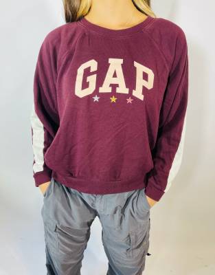 Vintage size s gap sweatshirt in red in red
