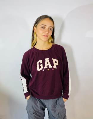 Vintage size s gap sweatshirt in red in red